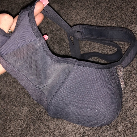 Victoria’s Secret Sport VSX Grey Mesh Sports Bra - Picture 5 of 6